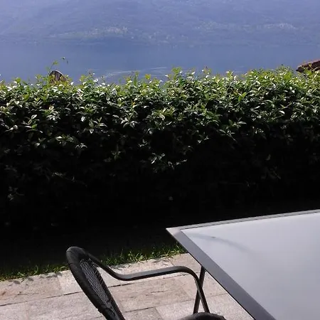 Apartment Brissago: 3.5 Zi-wohnung An Extrem Ruhiger Lage Mit Fantastischem Ausblick Brissago